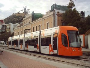Tram Alicante im Winter