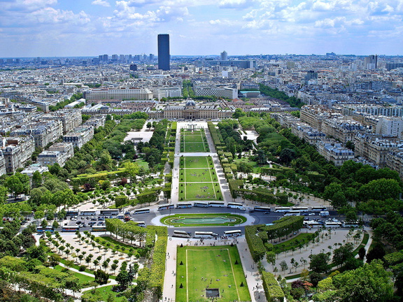 Paris vom Eiffelturm aus gesehen interrail routen