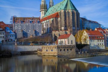 zurück in Deutschland Görlitz Görlitz mit Kindern Peterskirche gesehen von der polnischen Seite