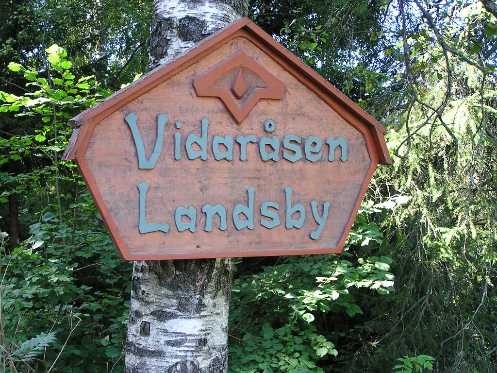 Vidarasen landsbu Eingangsschild, camphill auswandern nach norwegen