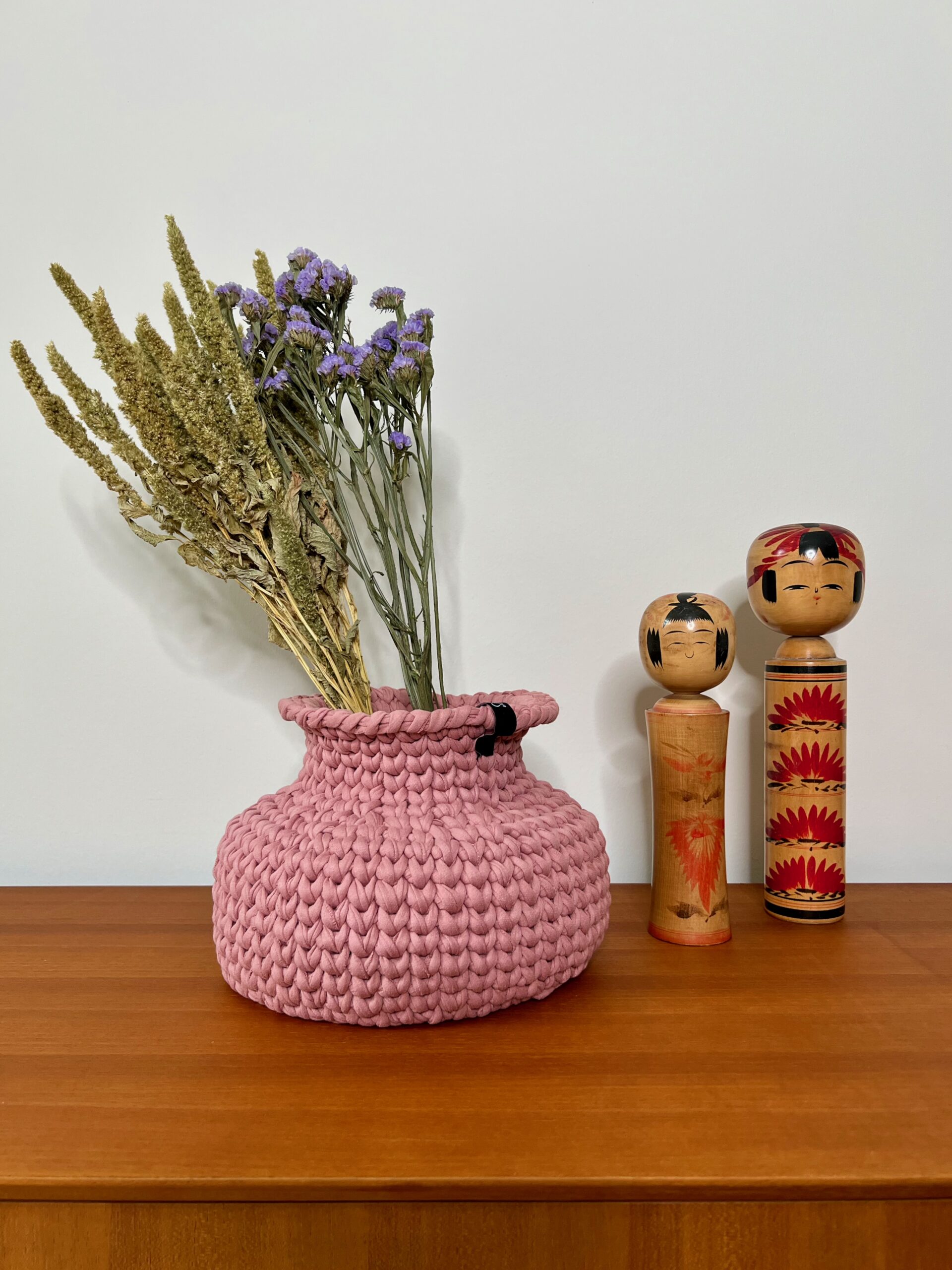 Ume I Medium Crochet Vase - Dusty Rose - Image 2