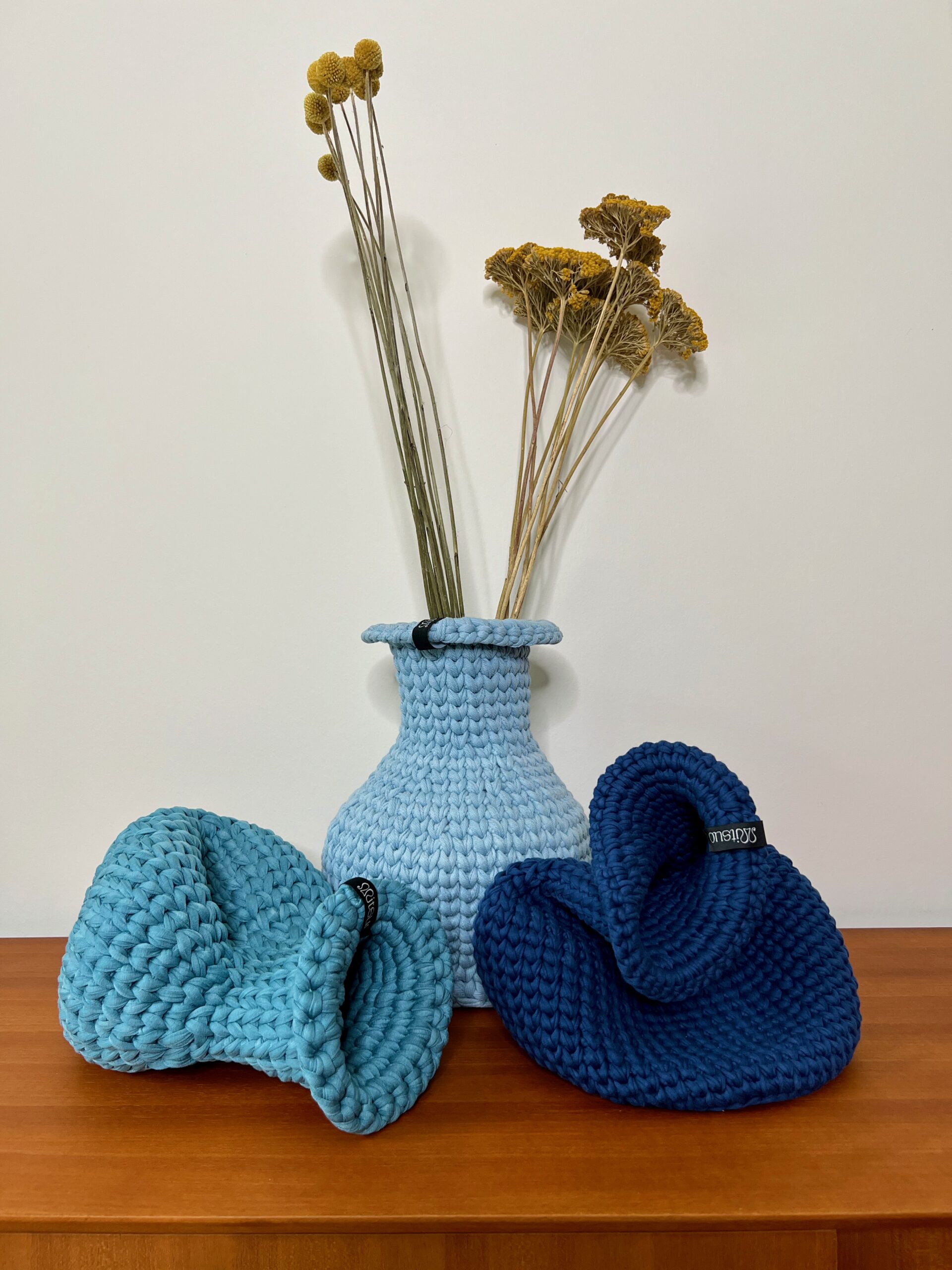 Shinkai Medium Crochet Vase - Dark Navy - Image 4
