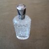 rechthoekig gebogen kristal odeurflacon dop zilver ca 1900