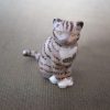 weens bronsje zittende poes ca 3,5 cm - Afbeelding 2