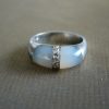 14 kt wit gouden ring 2x maansteen 5x briljant 0,05 ct maat 15,5