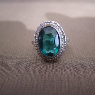 oude zilveren ring donkergroene steen ovaal maat 17