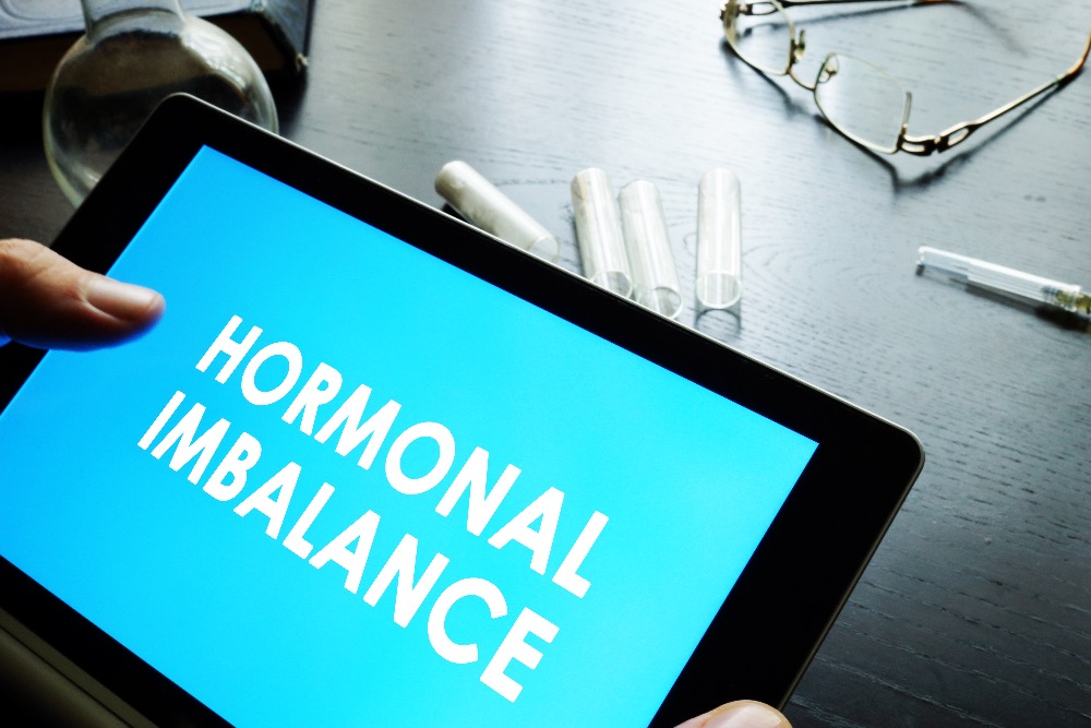 X síntomas del desequilibrio hormonal y cómo solucionarlo