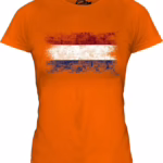 Koningsdag 2025: outfit inspiratie en tips voor leuke activiteiten 4 Koningsdag 2025 oranje t-shirt met hollandse vlag