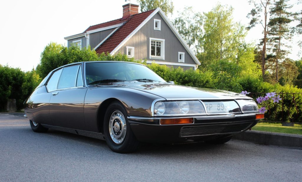 modevelopments classic car renovation paint interior veteranbil renovering lackering inredning citroen sm