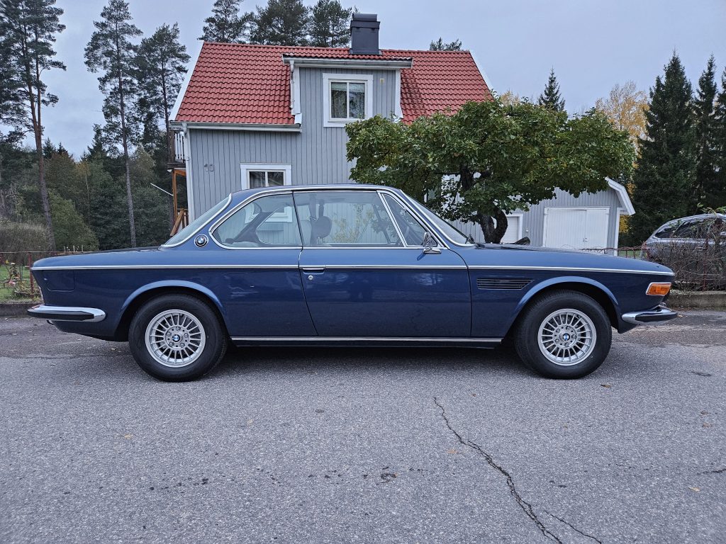 modevelopments classic car renovation paint interior veteranbil renovering lackering inredning bmw csi