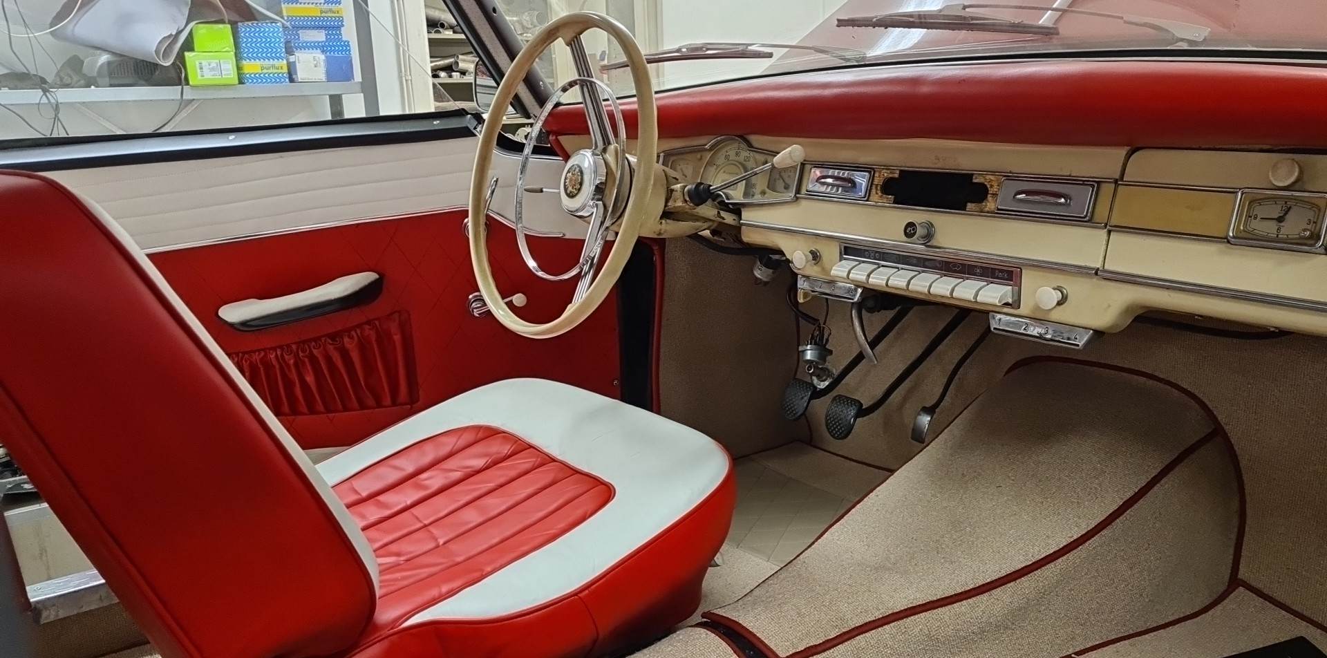 modevelopments classic car renovation paint interior veteranbil renovering lackering inredning