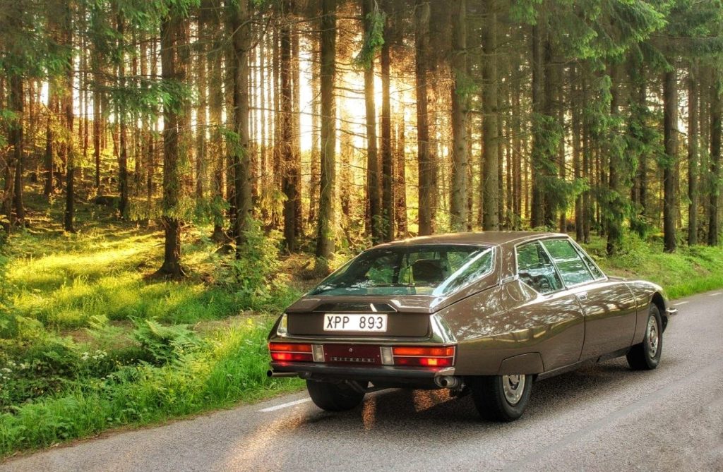 modevelopments classic car renovation paint interior veteranbil renovering lackering inredning citroen sm