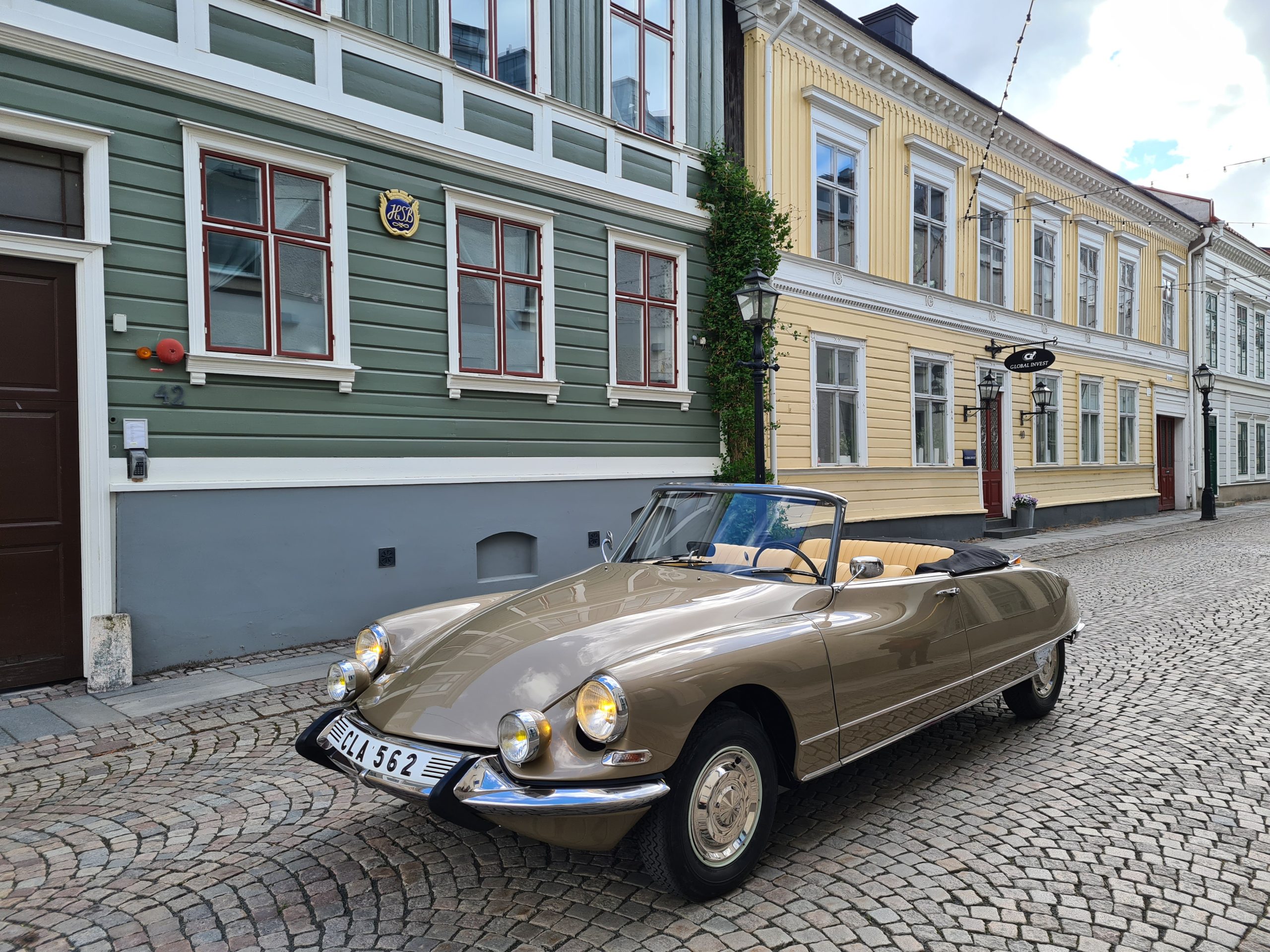 modevelopments classic car renovation paint interior veteranbil renovering lackering inredning citroen ds