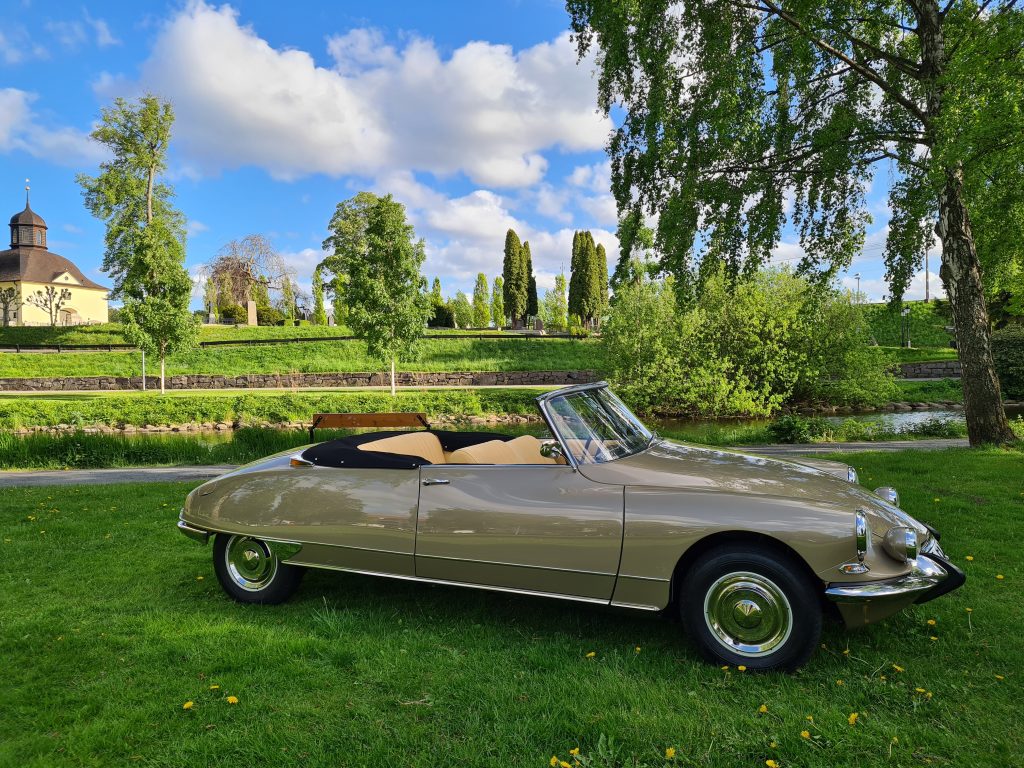 modevelopments classic car renovation paint interior veteranbil renovering lackering inredning citroen ds