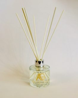 Mollifier Woman | Aout's Grace | Reed Diffuser