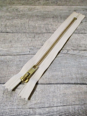 Reißverschluss creme messing 18 cm lang 3 cm breit YKK - MONDSPINNE