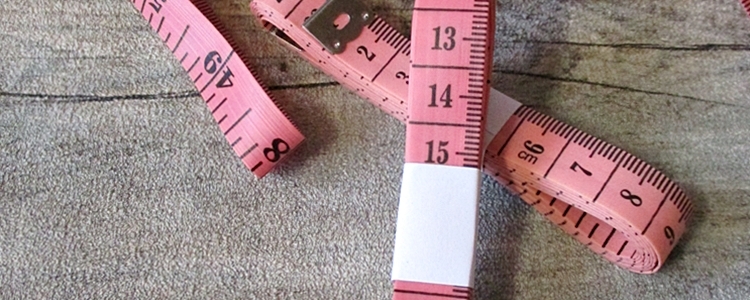 Maßband Metermaß Bandmaß Zentimeter Inch rosa 150 cm Kunststoff - MONDSPINNE
