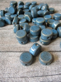 Porzellanperlen Großlochperlen blau rund flach antik glasiert 16x10 mm Lochgröße 3 mm - MONDSPINNE