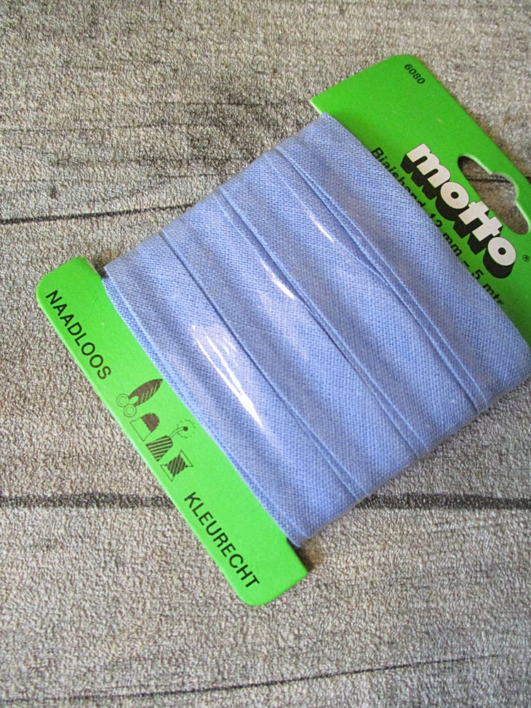 Biaisband Biasband Schrägband 12 mm 5 m nahtlos naadloos farbecht kleurecht babyblau - MONDSPINNE