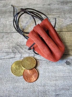 Mini-Lederbeutel terracotta braun Wildleder - MONDSPINNE