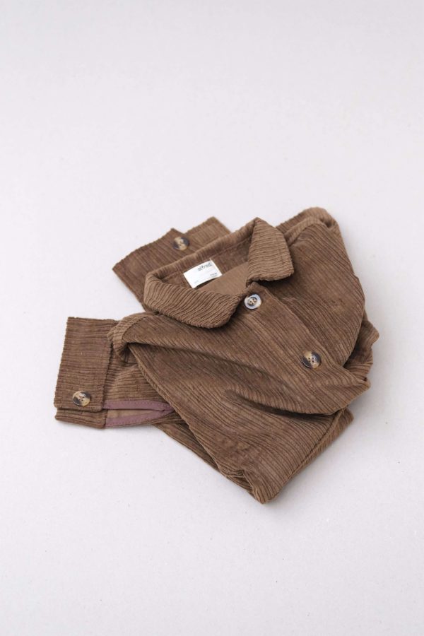 flatlay of the Barney Jacket in Brown by the brand Alfred