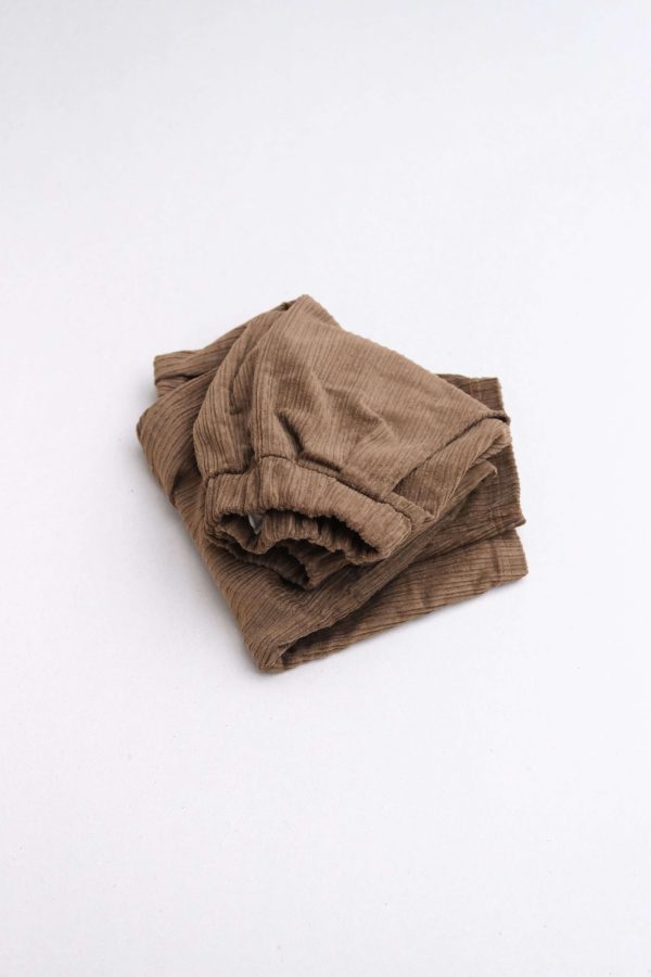 flatlay of the Barney Pants in Brown by the brand Alfred