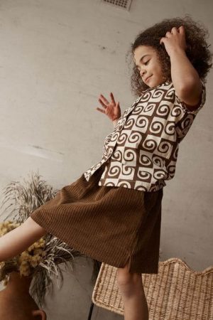 the Barney Skirt in Brown by the brand Alfred