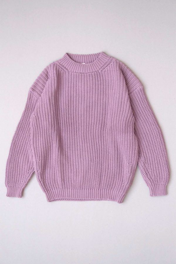 flatlay of the chunky pullover in mauve by the brand Summer and Storm