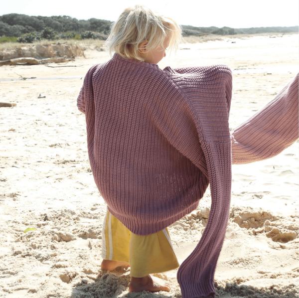 the chunky pullover in mauve by the brand Summer and Storm