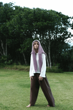 the Wide Knit Pants in Coco paired with the linen longsleeve and chunky pullover in mauve by the brand Summer and Storm