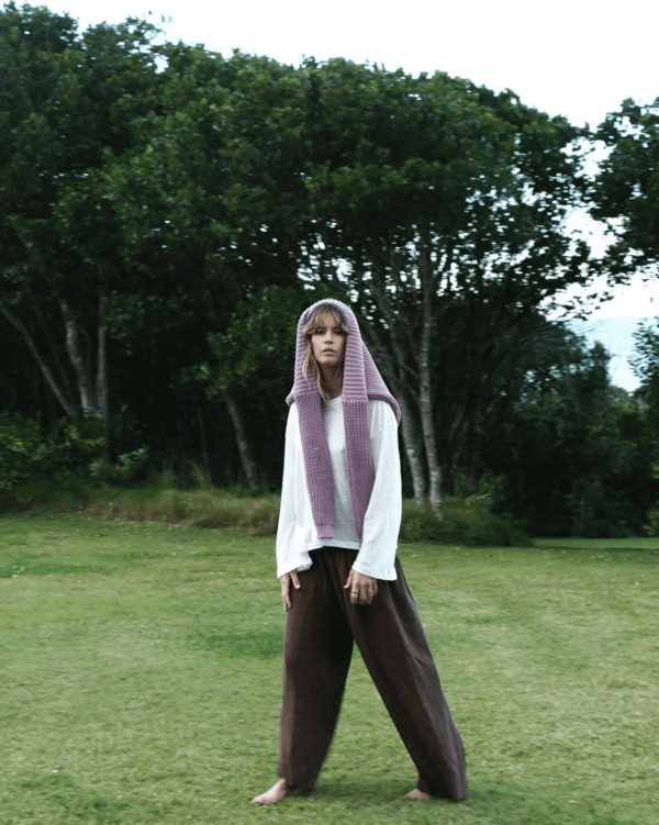 the Wide Knit Pants in Coco paired with the linen longsleeve and chunky pullover in mauve by the brand Summer and Storm