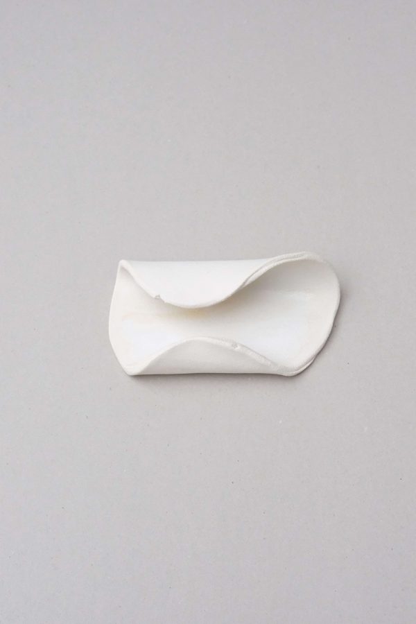 the ceramic Moon Shell by Marlies Huybs