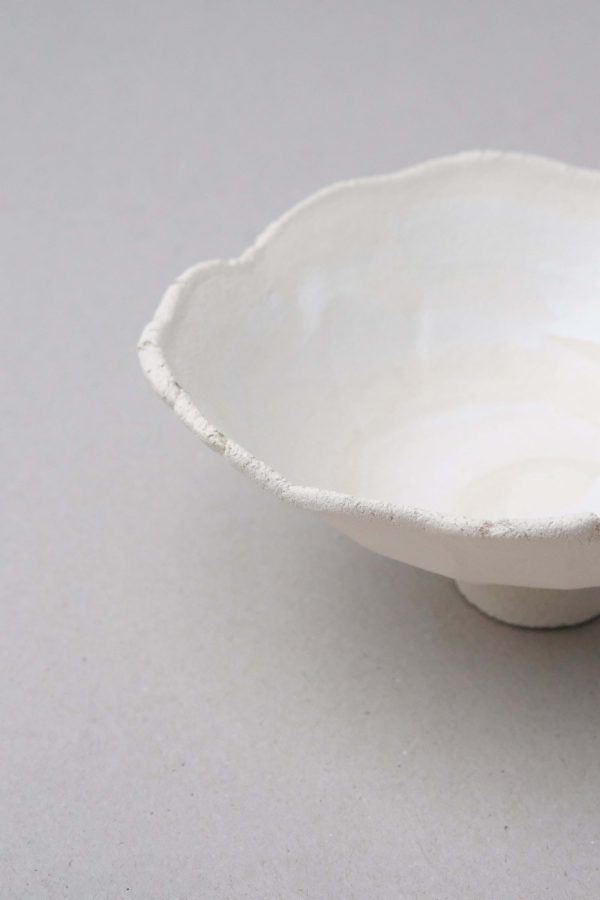 the ceramic Tulip Vessel by Marlies Huybs