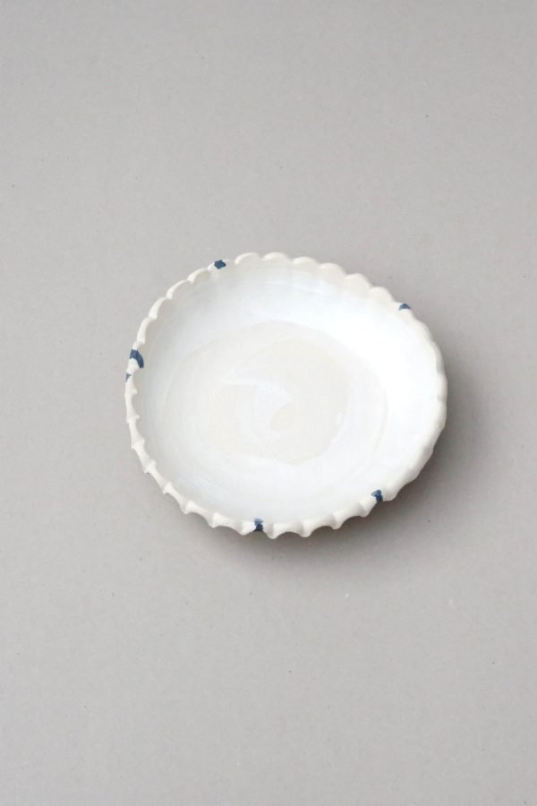 the ceramic XL Moon Bowl by Marlies Huybs