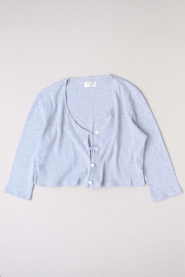 flatlay of the organic cotton waffle James Blouse in Grey Mix by the brand Harly Jae