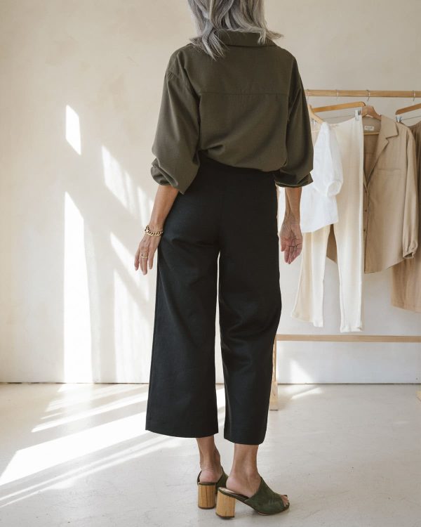 woman wearing the organic cotton & hemp Pierrot Pants in Black by the brand Harly Jae