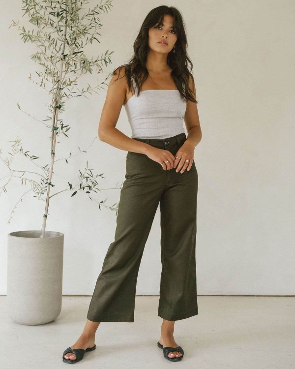 woman wearing the organic cotton & hemp Pierrot Pants in Olive by the brand Harly Jae