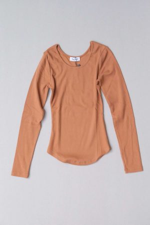 flatlay of the Mel Longsleeve in Caramel by the brand The Sept