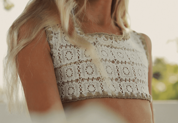 the Jardin Crop in Undyed Crochet by the brand Yoli & Otis