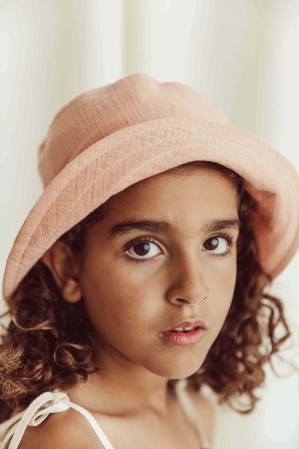 the organic cotton Bucket Hat in Peach by the brand LiiLU