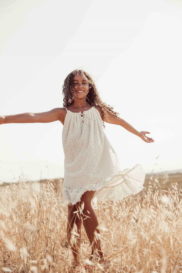 the organic cotton Lace Daisies Dress in Off White by the brand LiiLU