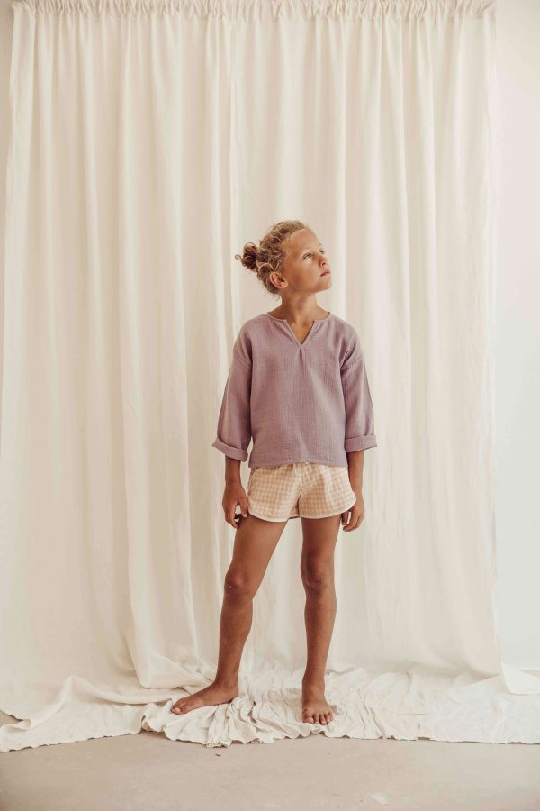 the organic cotton Leonardo Shirt in Lavender by the brand LiiLU