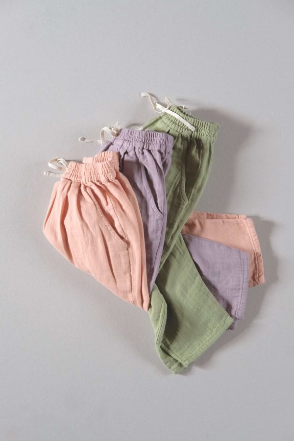 the organic cotton Levi Pants in Dryed Green, Lavender & Peach by the brand LiiLU