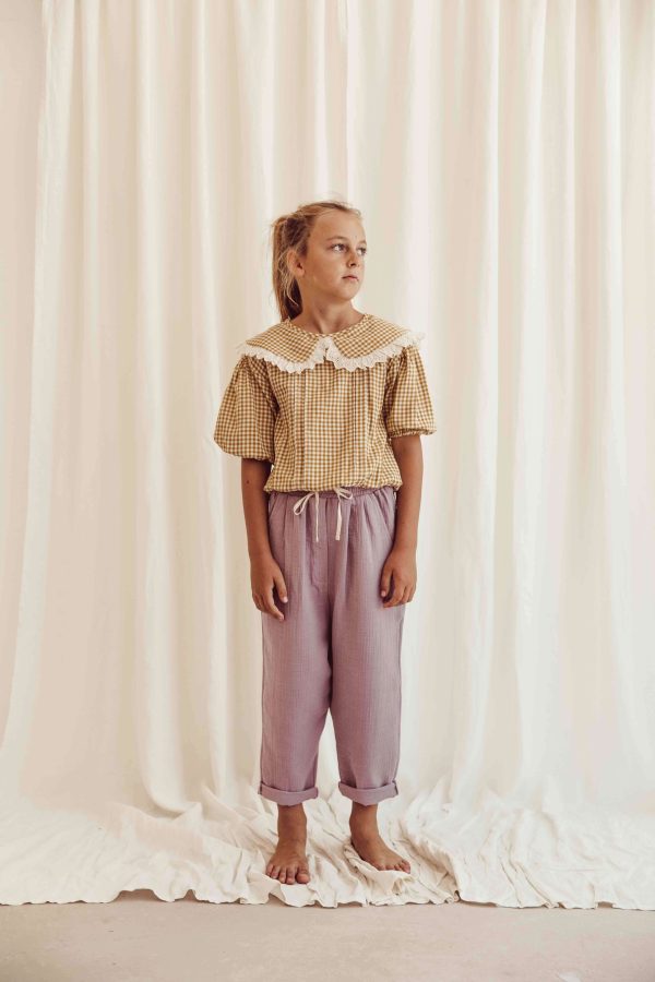 the organic cotton Levi Pants in Lavender by the brand LiiLU
