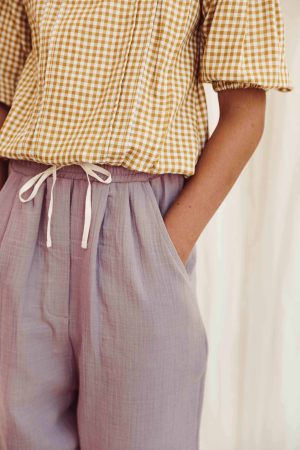 the organic cotton Levi Pants in Lavender by the brand LiiLU