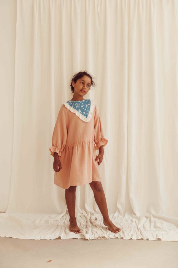 the organic cotton Lilou Dress in Peach by the brand LiiLU