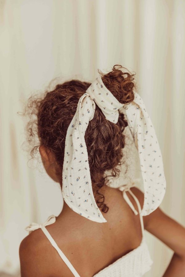 the organic cotton Ria Bandana in Ditsy Floral by the brand LiiLU