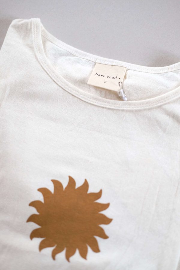 the Sunny Hemp Tee in Earth by The Bare Road