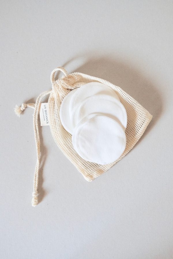 the Cotton Pads by the brand Liv Botanics, curated by Morsel Store