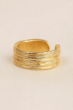 the Mila Ring in gold by the sustainable jewelry brand Agapé Studio, curated by Morsel Store